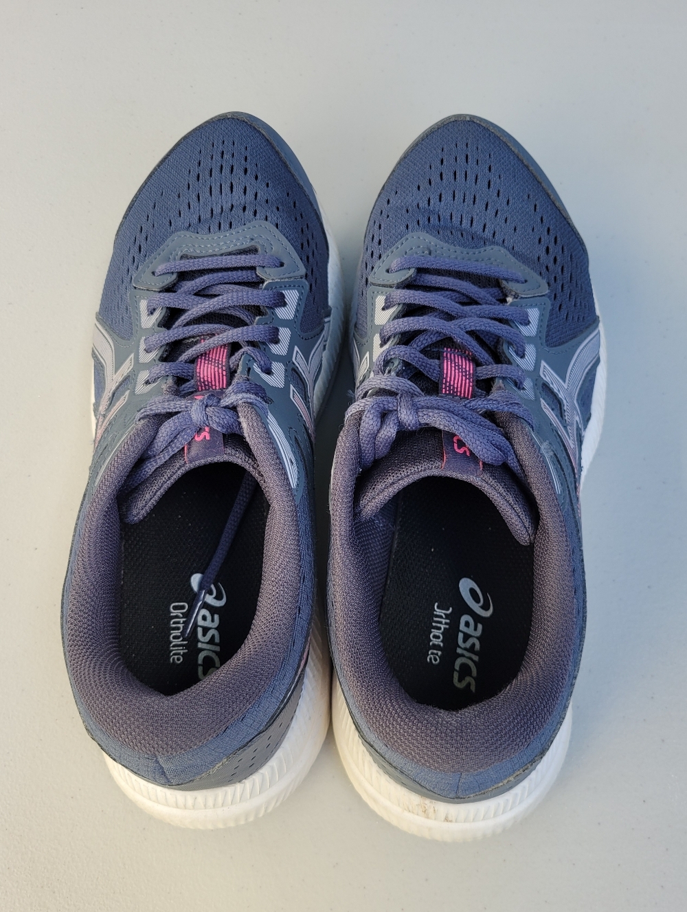 ASICS Women's Navy Running Shoes - Supportive Cushioning Size 9.